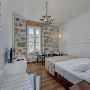 Lorenzzo Diocletian's Palazzo Storico Croatie