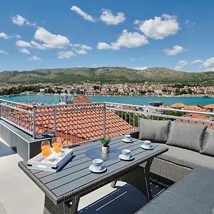 Apartment & Zaja